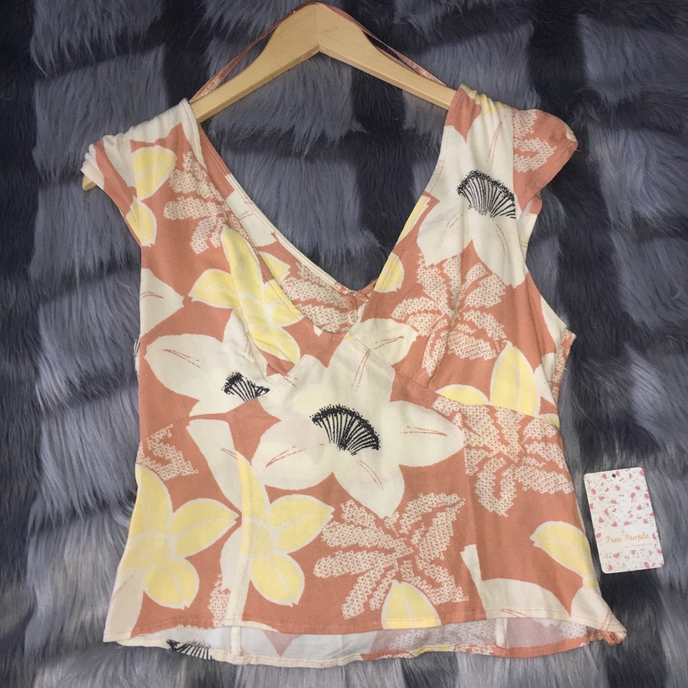 NWT-Free People v-neck crop top
